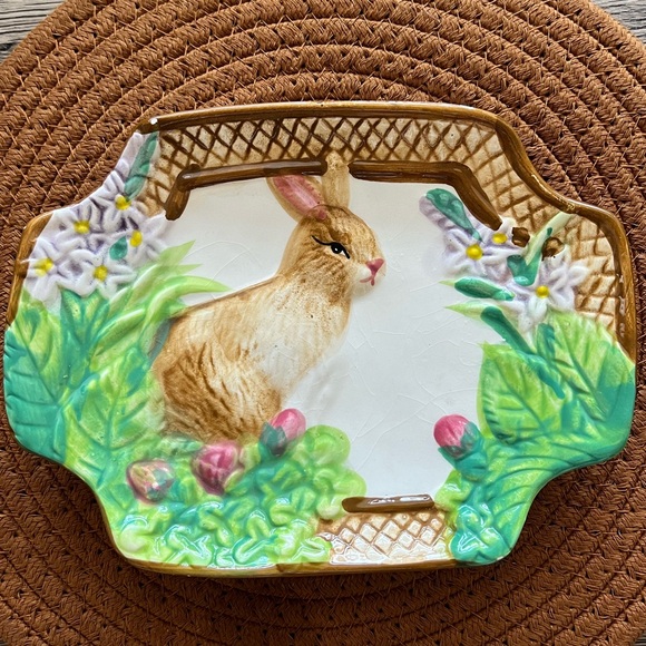 Charming Rabbit Ceramic Plate - Picture 2 of 3